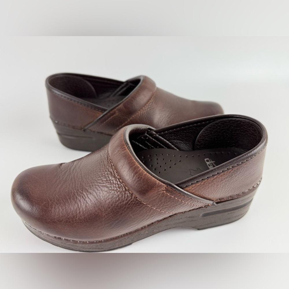 Dansko Women's Brown Leather Professional Clogs, Slip-on, Size 37 (US 6.5) - Picture 2 of 13
